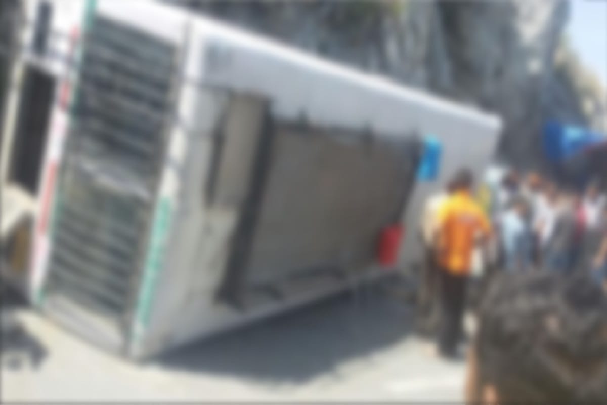 Bus accident in Bijnor and twenty one peoples has injured