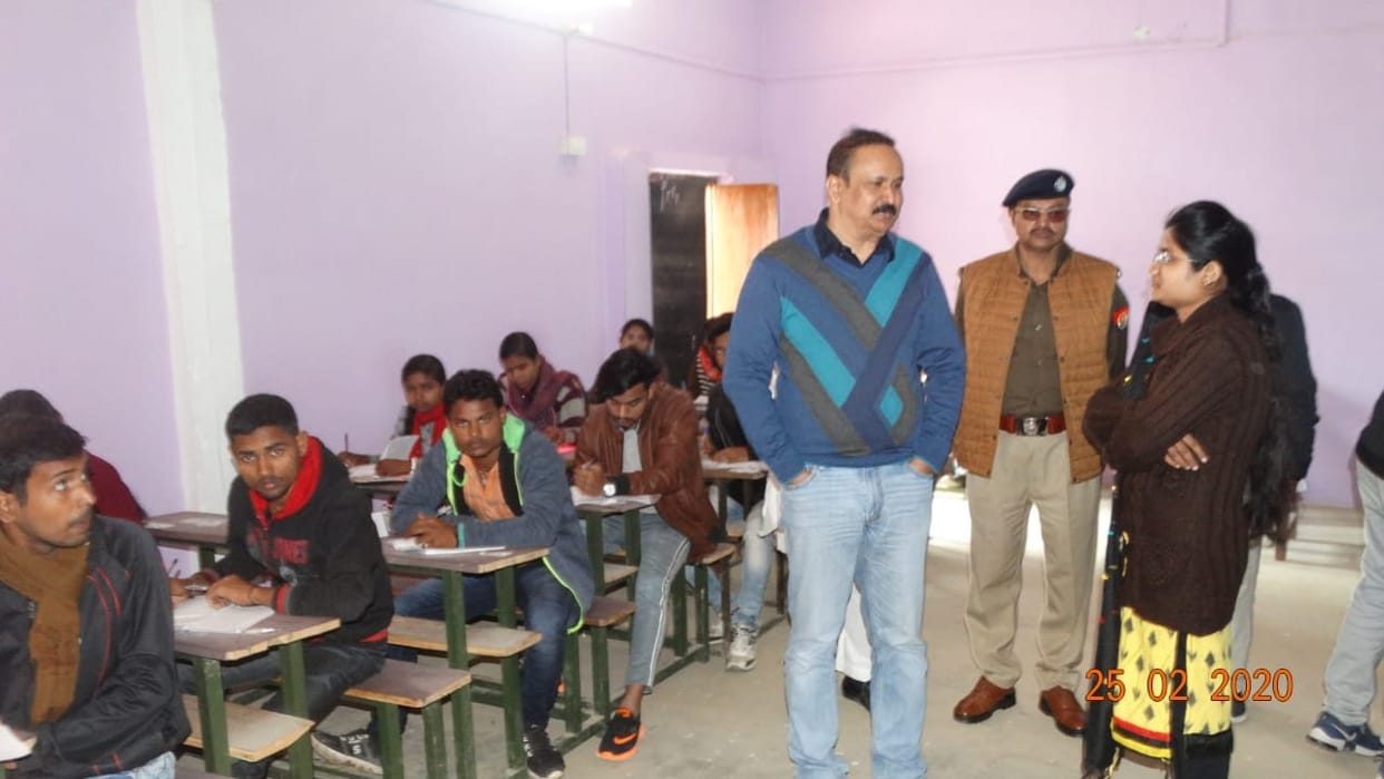 Seven candidates were taking exam with mobile, case