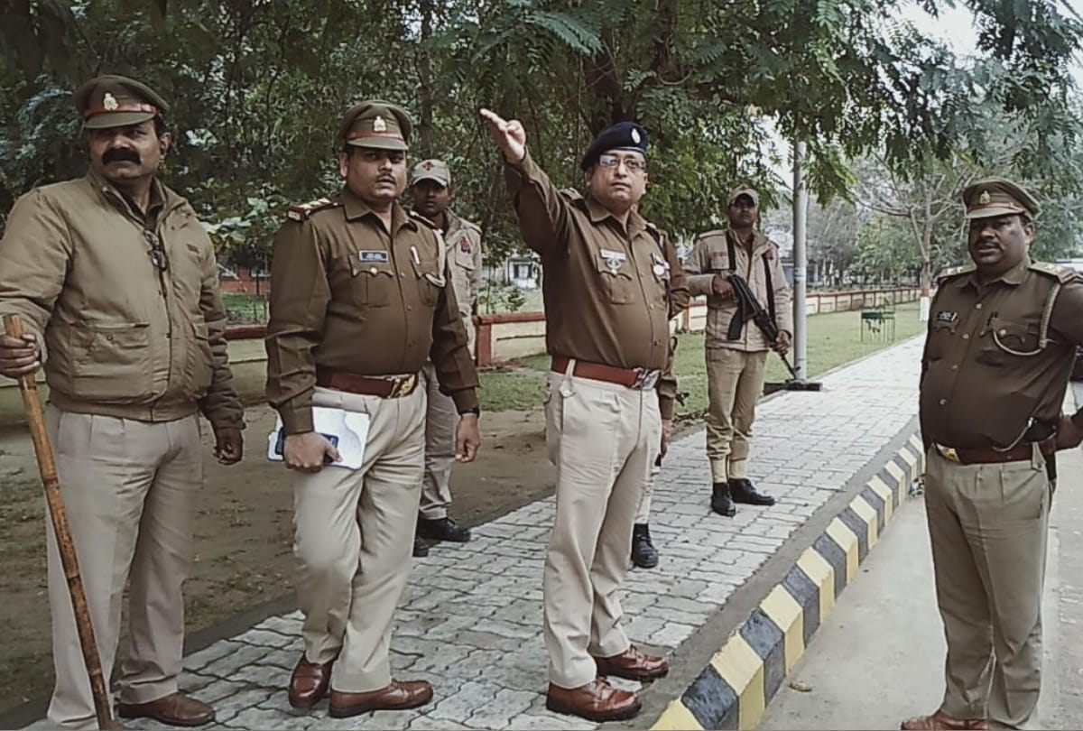 Gorakhpur police alert after delhi Violence against CAA