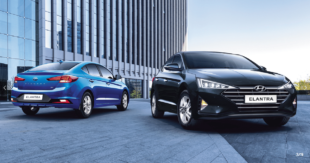 Hyundai Elantra premium sedan getting bumper discount offer upto 2.5 lakh rupees