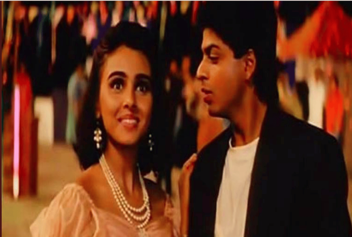 Shah Rukh Khan selfie with Kabhi Haan Kabhi Naa actress Suchitra Krishnamoorthi and daughter Kaveri