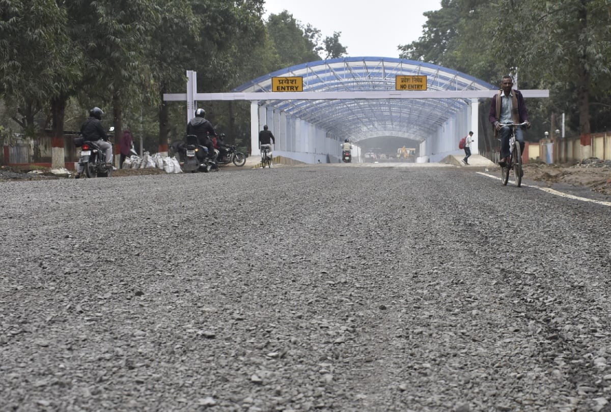 officers order to kauwa bagh underpass road damage repair in gorakhpur