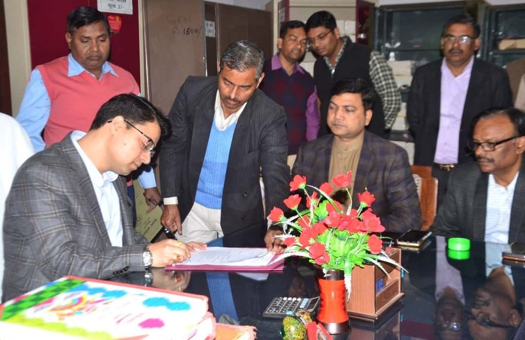 Pratapgarh DM, medical college is a priority as soon as he takes office