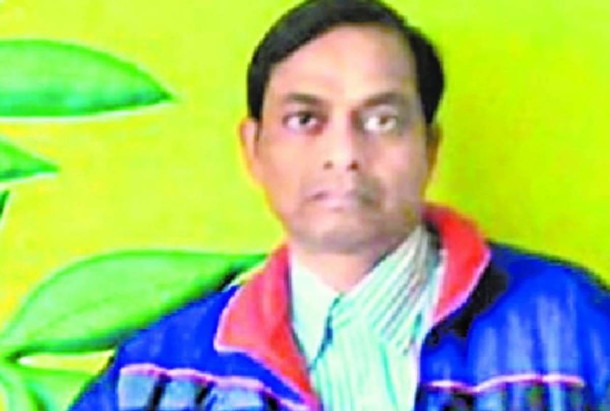 teacher committed suicide in classroom of primary school in lucknow