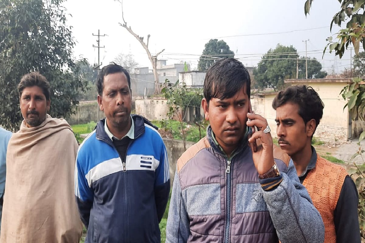 The crooks have looted ten lakhs from finance company employees in Saharanpur