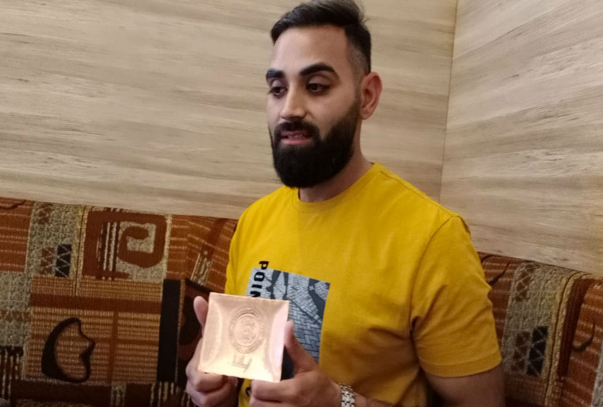 Guide Nitin Singh Visits TajMahal To Donald Trump Said Feel Proud