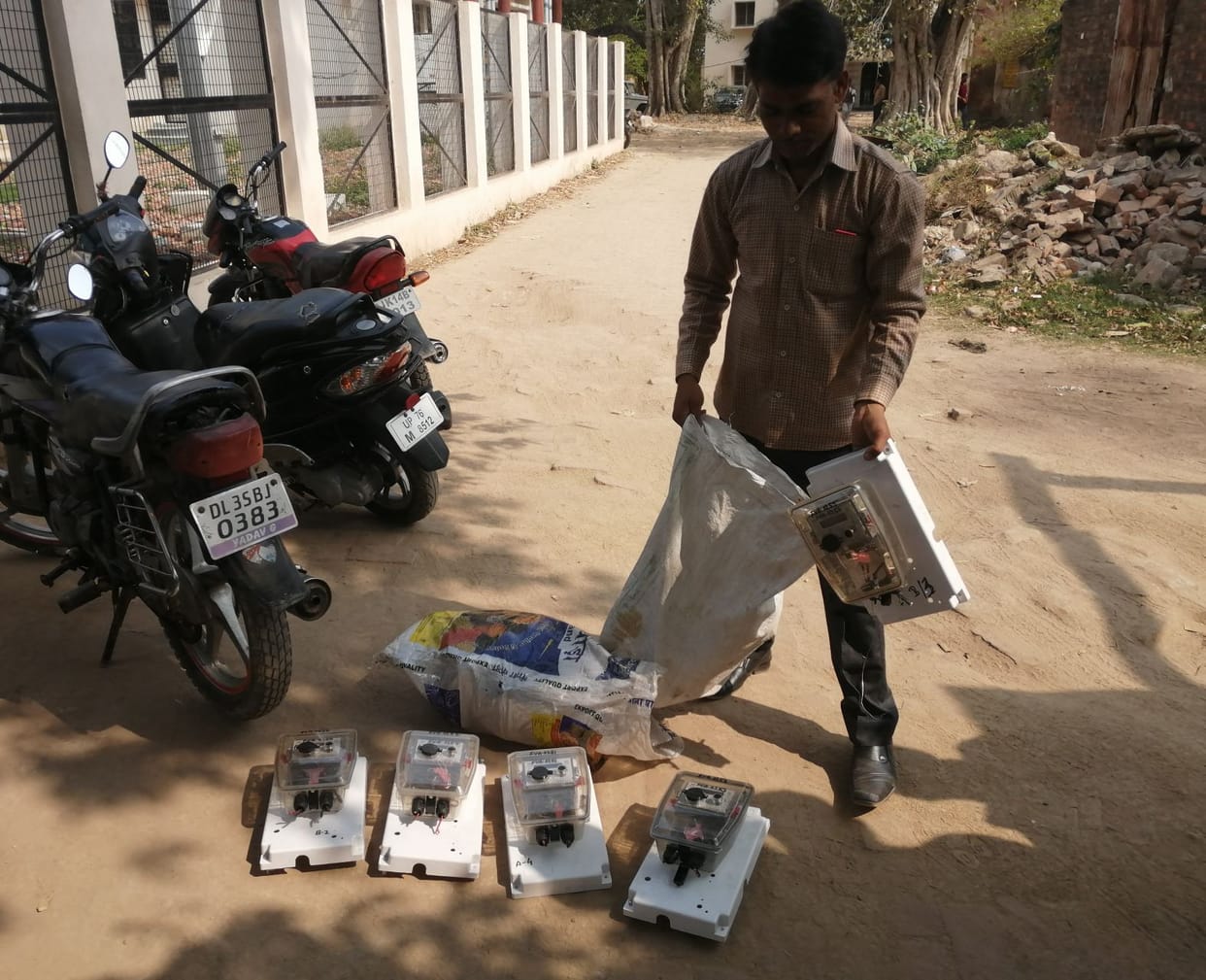 Meter employees uprooted to stop electricity theft