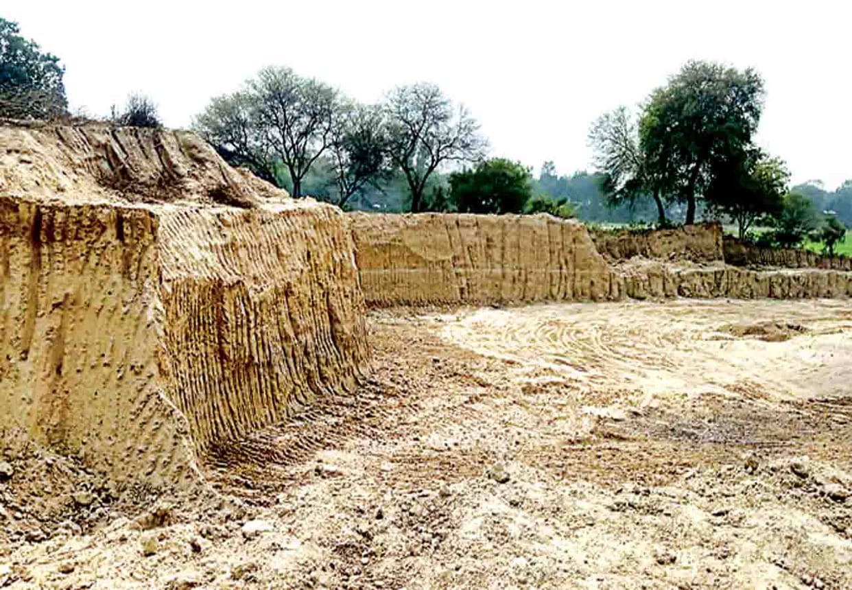 Mining officer became the helper of mining mafia