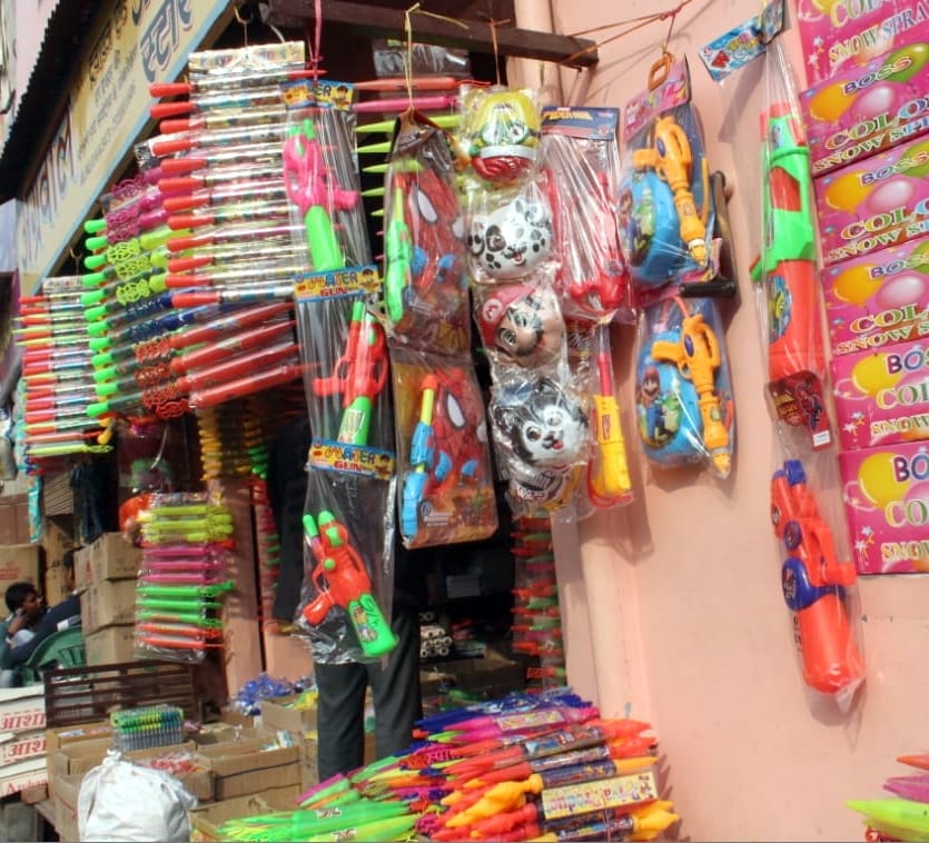 corona virus : holi items rate over