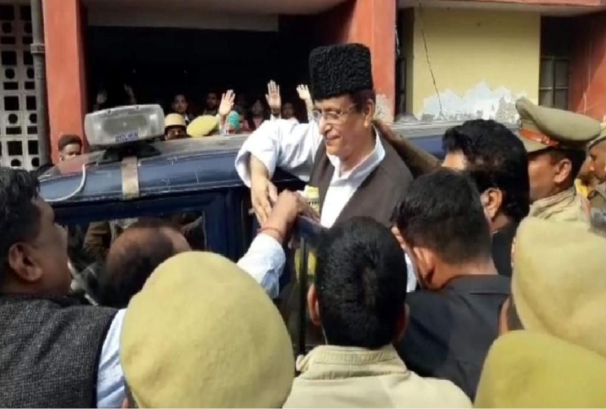 Azam Khan meets to his family members in Sitapur jail.