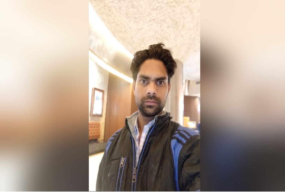 delhi violence Maroof shot dead Children wait his father