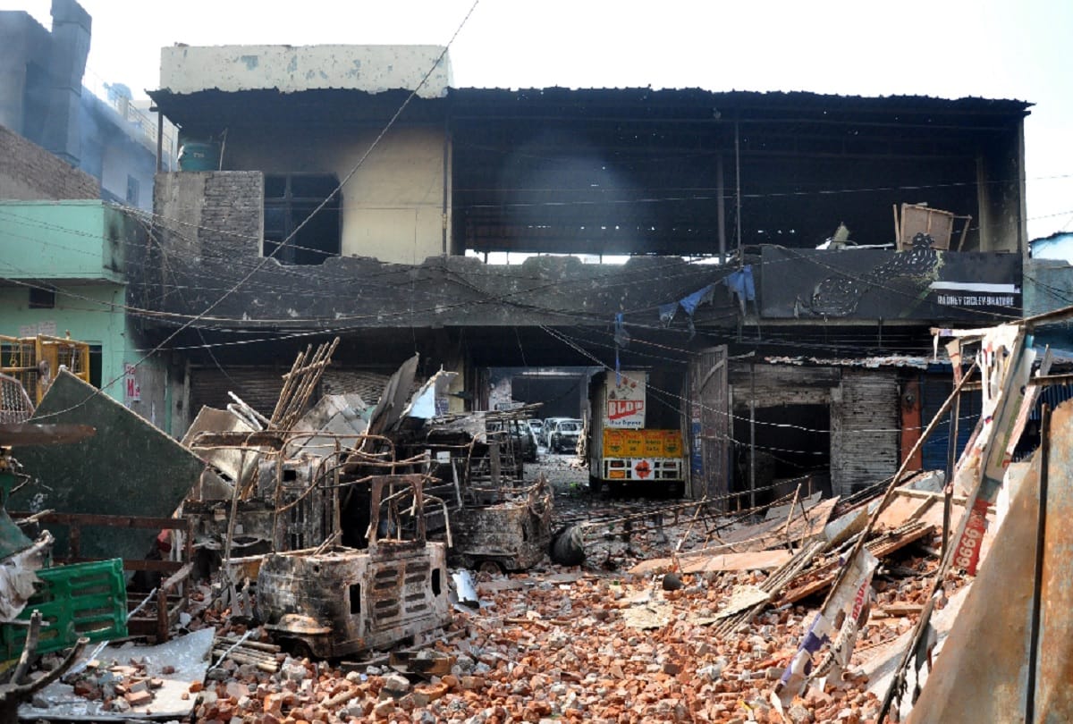 delhi violence Maroof shot dead Children wait his father