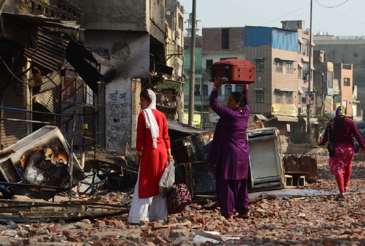 delhi violence affected areas continue to flee by Workers