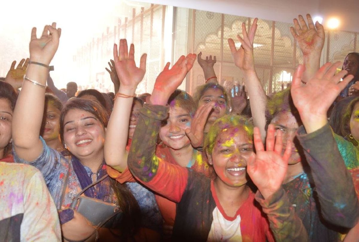 Holi 2020 Celebration In Raman Reti Mandir Vrindavan