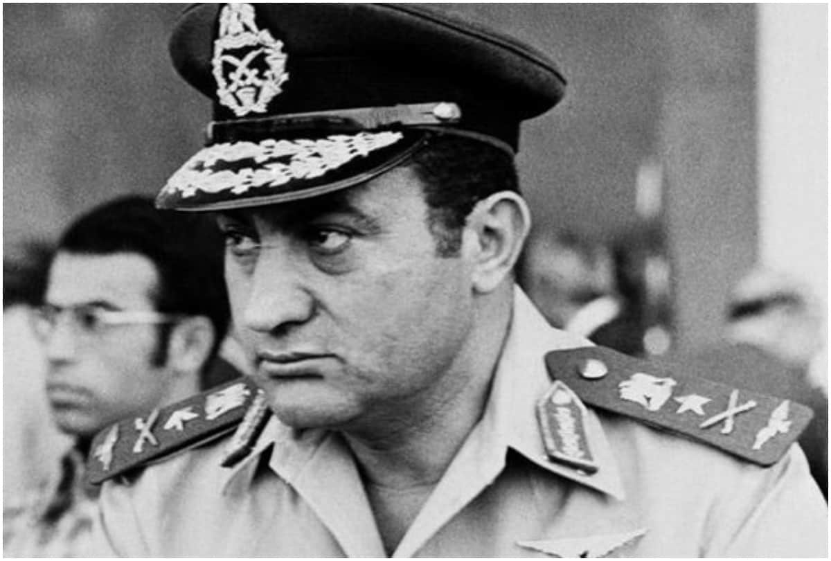 who is Hosni Mubarak who died at age of 91 know Profile