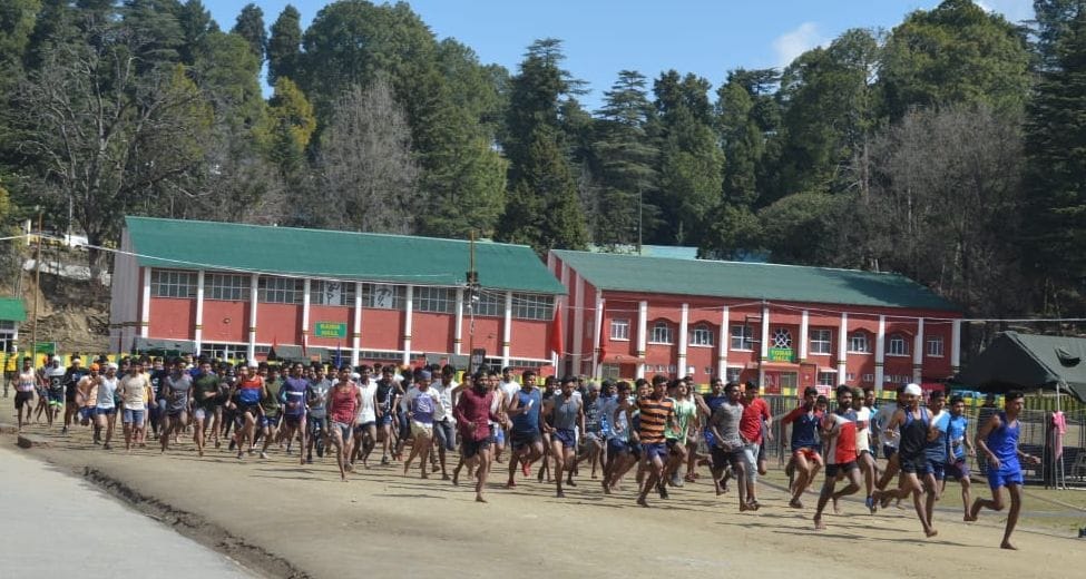 Five hundred youths crossed the first hurdle of the race