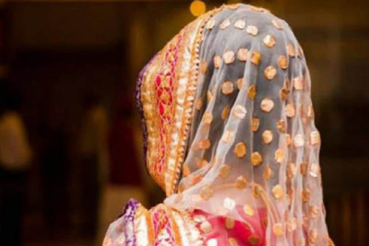 couple got married in the police station,  husband absconding within a week