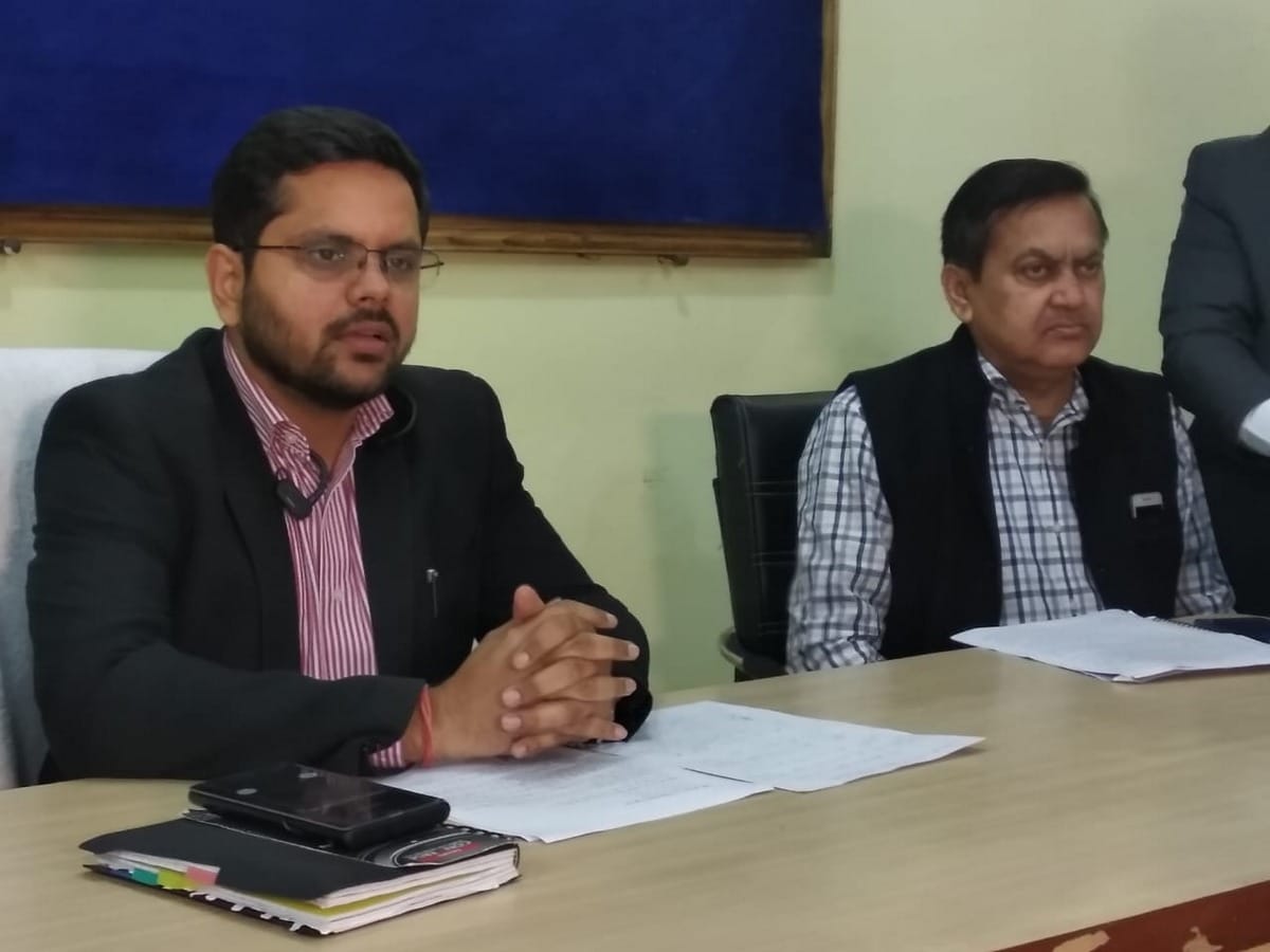 Municipal Commissioner take action on transport scam case suspended four clerks and one JE varanasi
