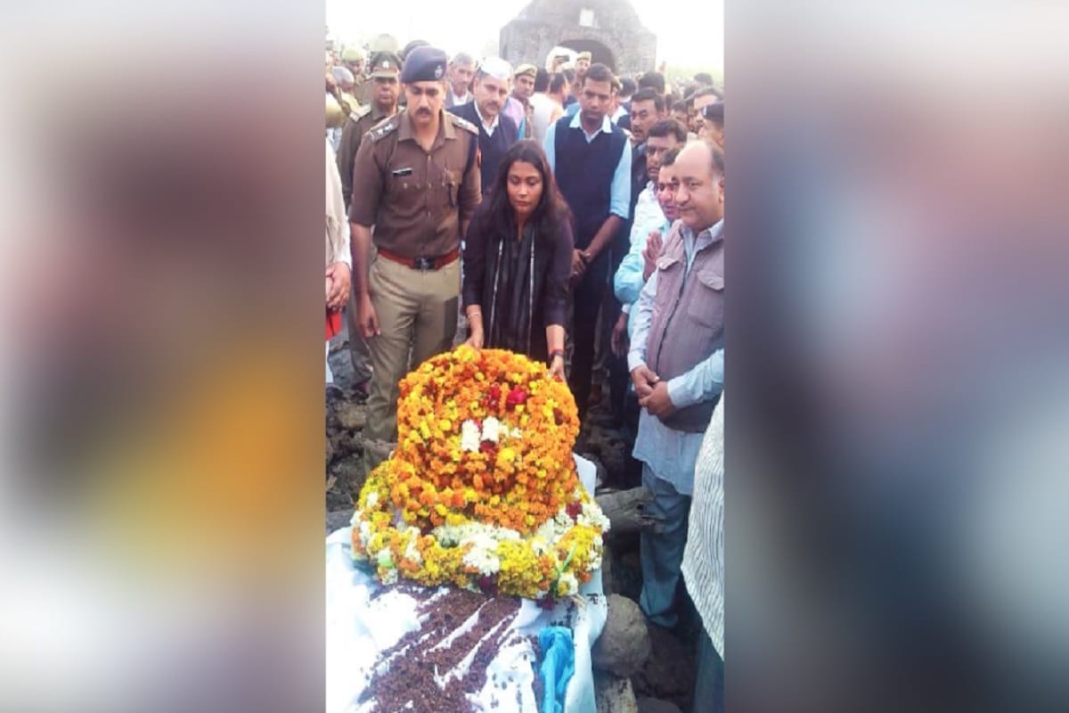 IB Constable Murder Case, Ankit Sharma was cremated in Etawah village of Muzaffarnagar