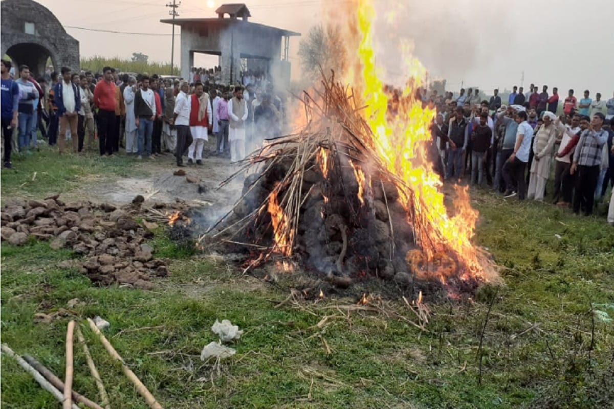 IB Constable Murder Case, Ankit Sharma was cremated in Etawah village of Muzaffarnagar