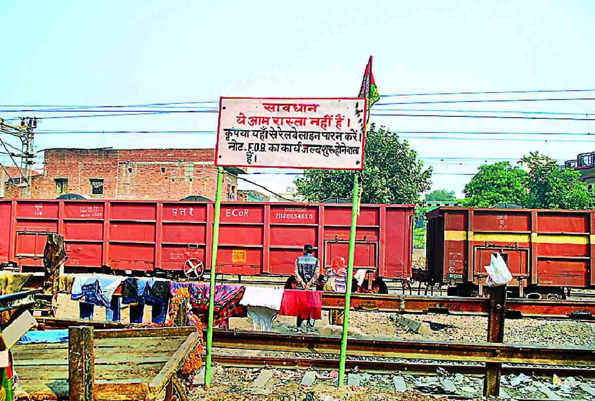 Three including the examinee died on the track