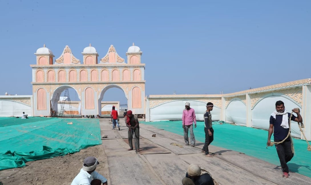 Yamuna Tire will hear 30 thousand devotees together in Prayagraj's Ram Katha