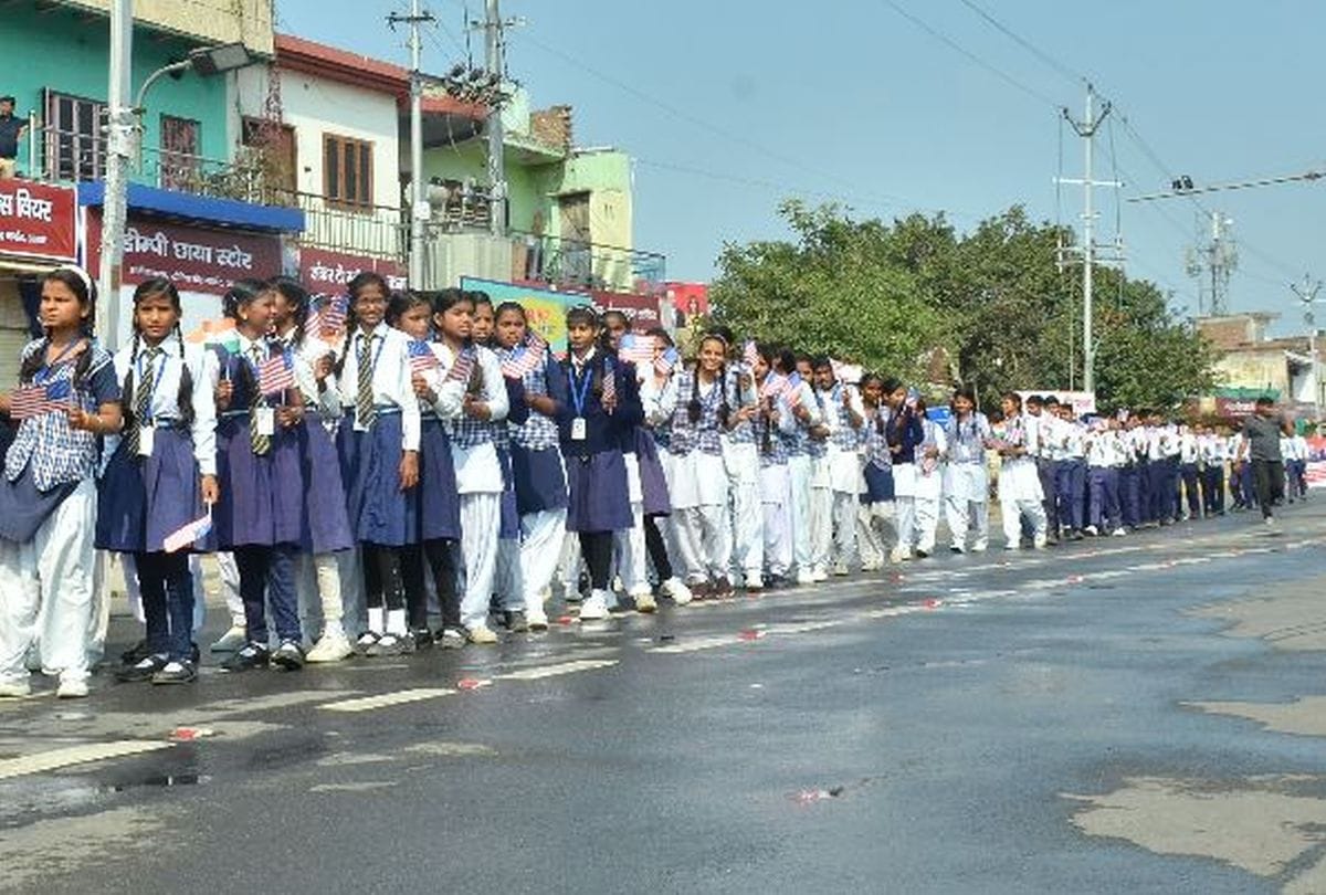 big reveals about four artists who came to welcome Donald Trump in agra