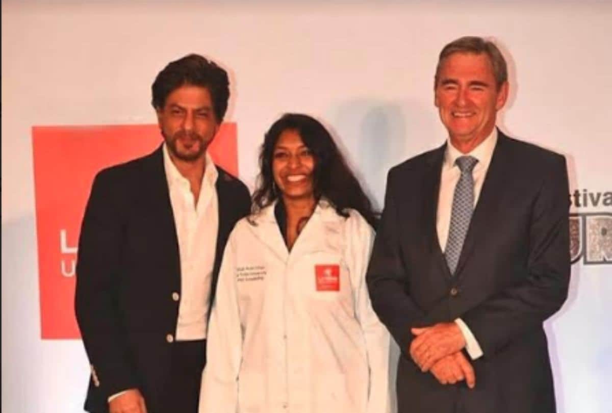 Shah Rukh says Way forward for any country is by educating itself 