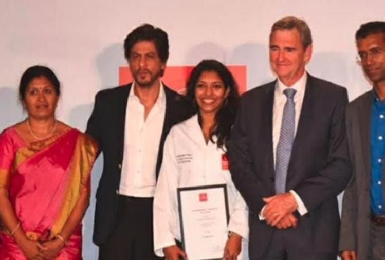 shahrukh khan gave law trobe scholarship to gopika kottantharayil for her work