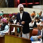 बजट पेश करते मनप्रीत सिंह बादल