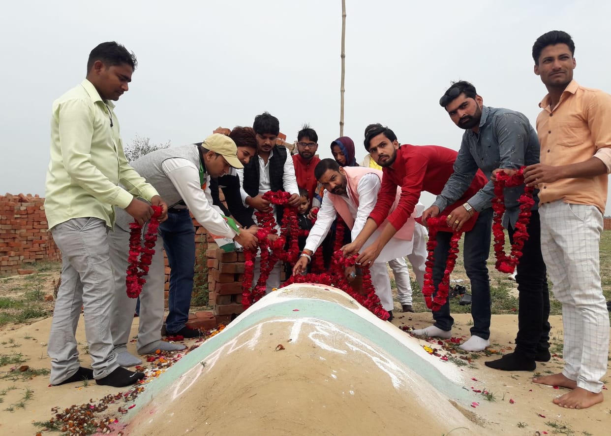 pm modi not working for shaheed