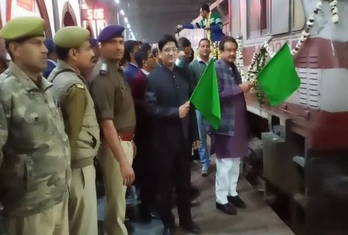 Agra Fort-Ajmer Intercity Express new look