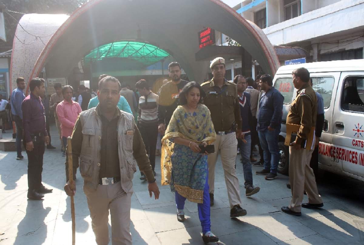 delhi violence: Doctors did not treat to injured without MLC