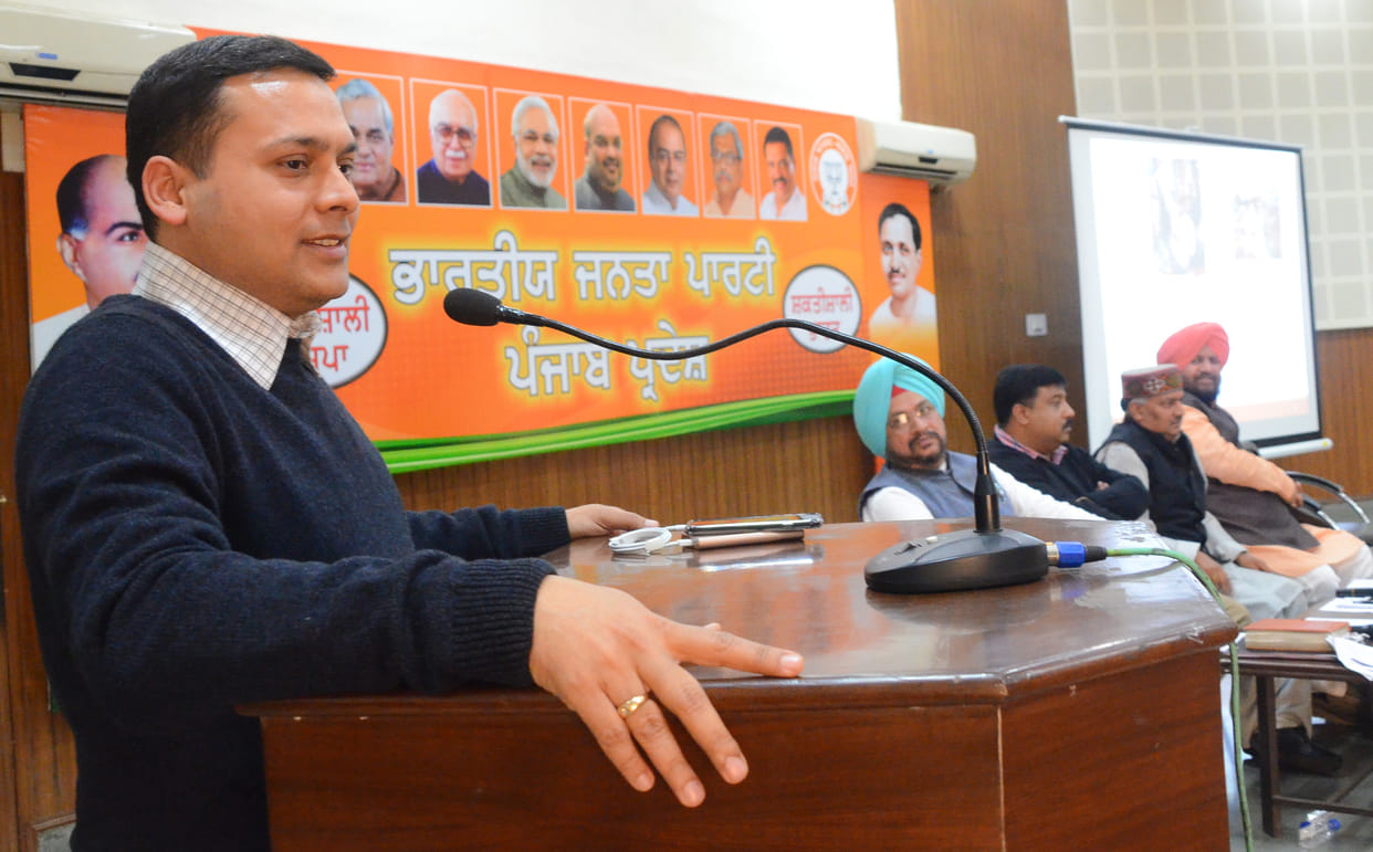 BJP amit Malviya says he is living under a rock or intentionally lying