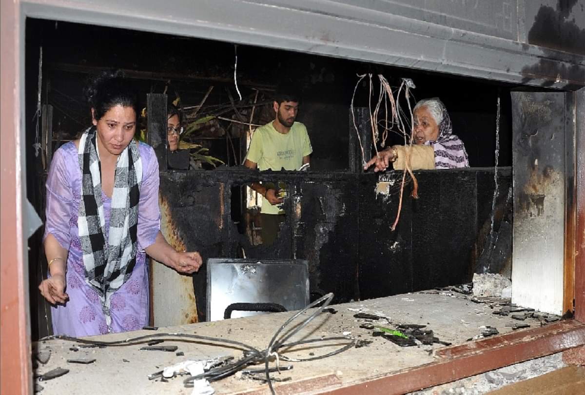 delhi violence shiv vihar school in Karawal Nagar mobs attacked petrol bomb