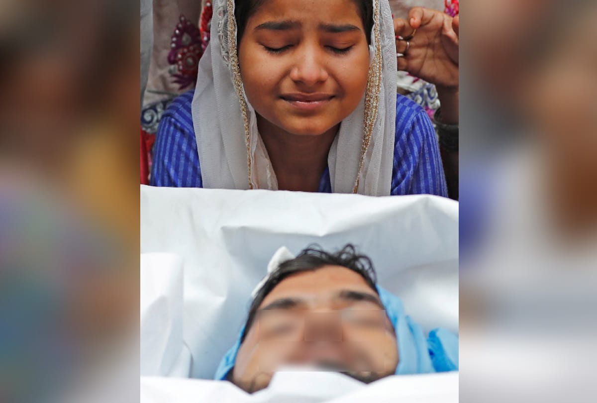 Delhi Violence these painful photos will melt your heart no one has answer of their grief