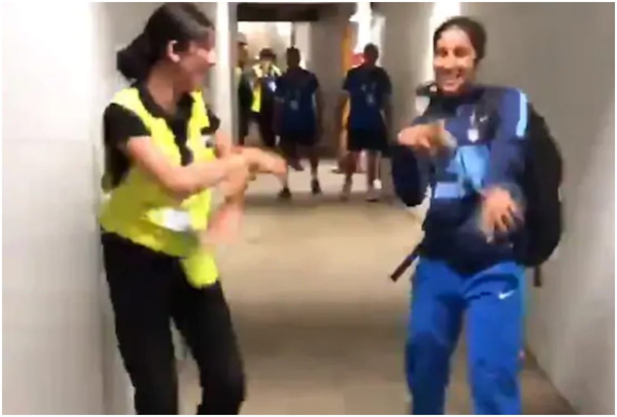 Jemimah Rodrigues Busting Moves With Off Duty Security Guar Get Kartik Aaryan's Attention