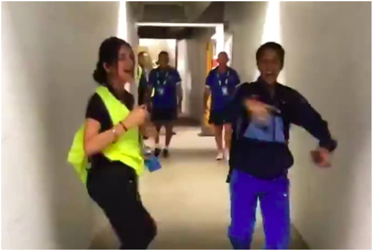 Jemimah Rodrigues Busting Moves With Off Duty Security Guar Get Kartik Aaryan's Attention