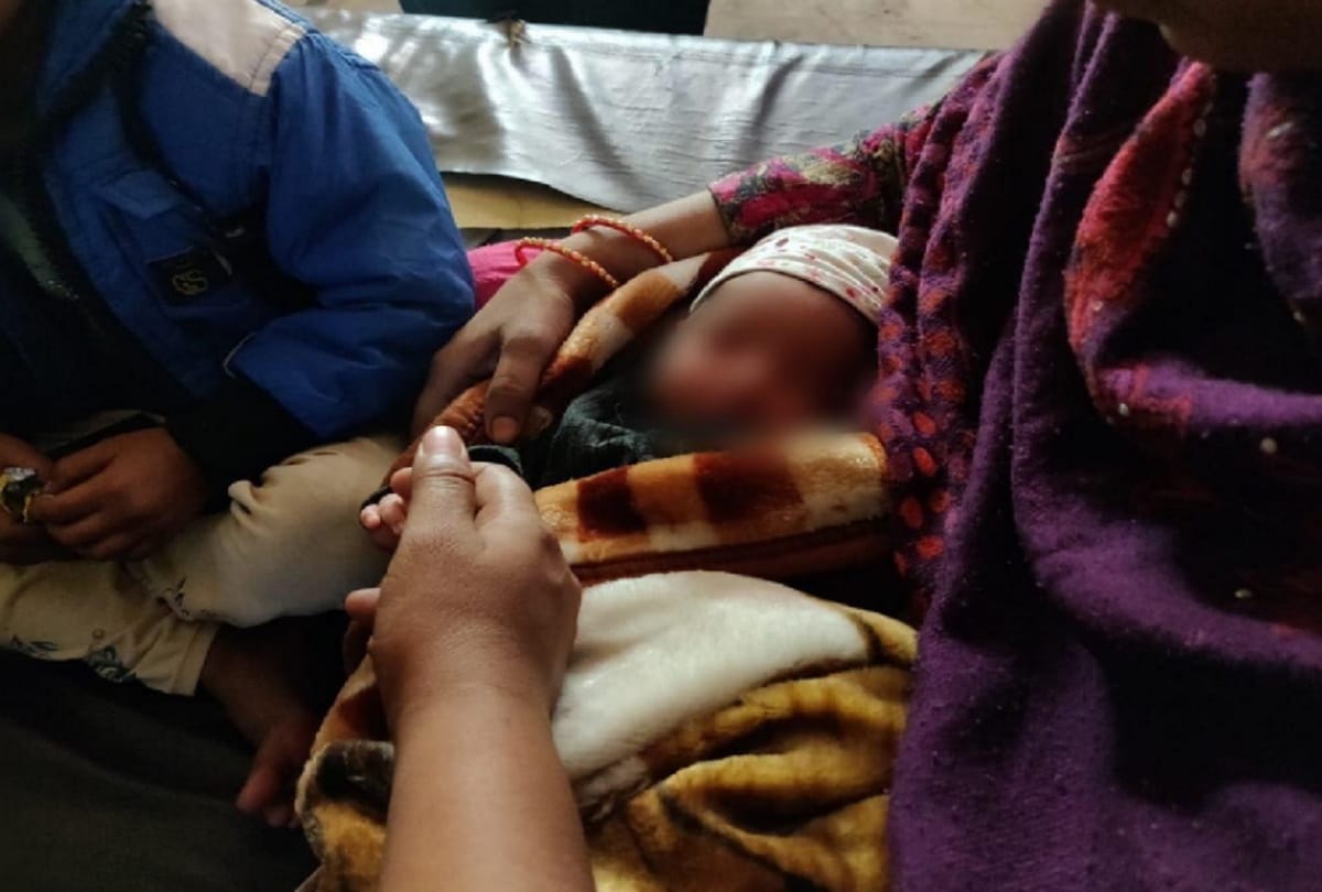 Delhi: Miracle Boy born between voilence after Rioter attacks pregnent mother