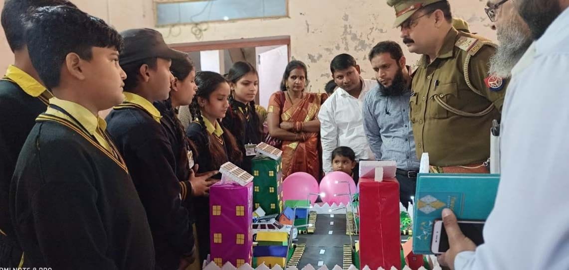 in science exhibition students shown the smart city and treatment plan