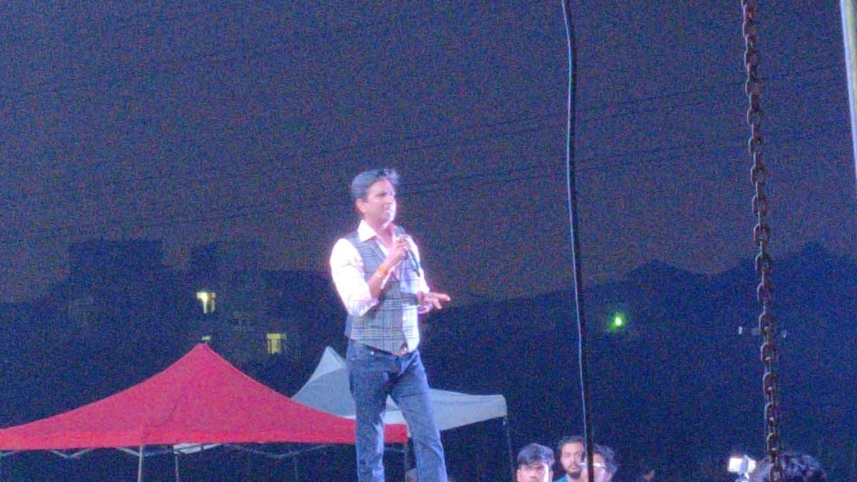 kumar vishwas