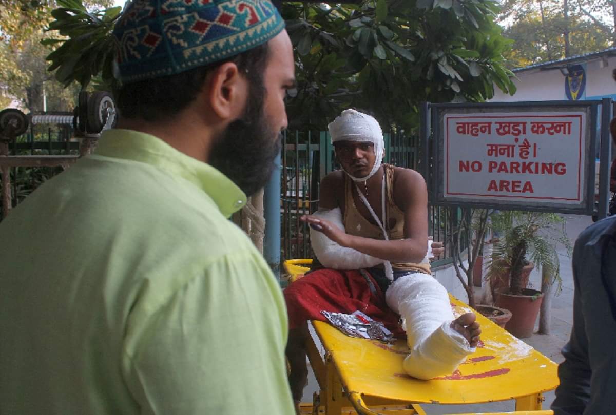 delhi violence: Doctors did not treat to injured without MLC