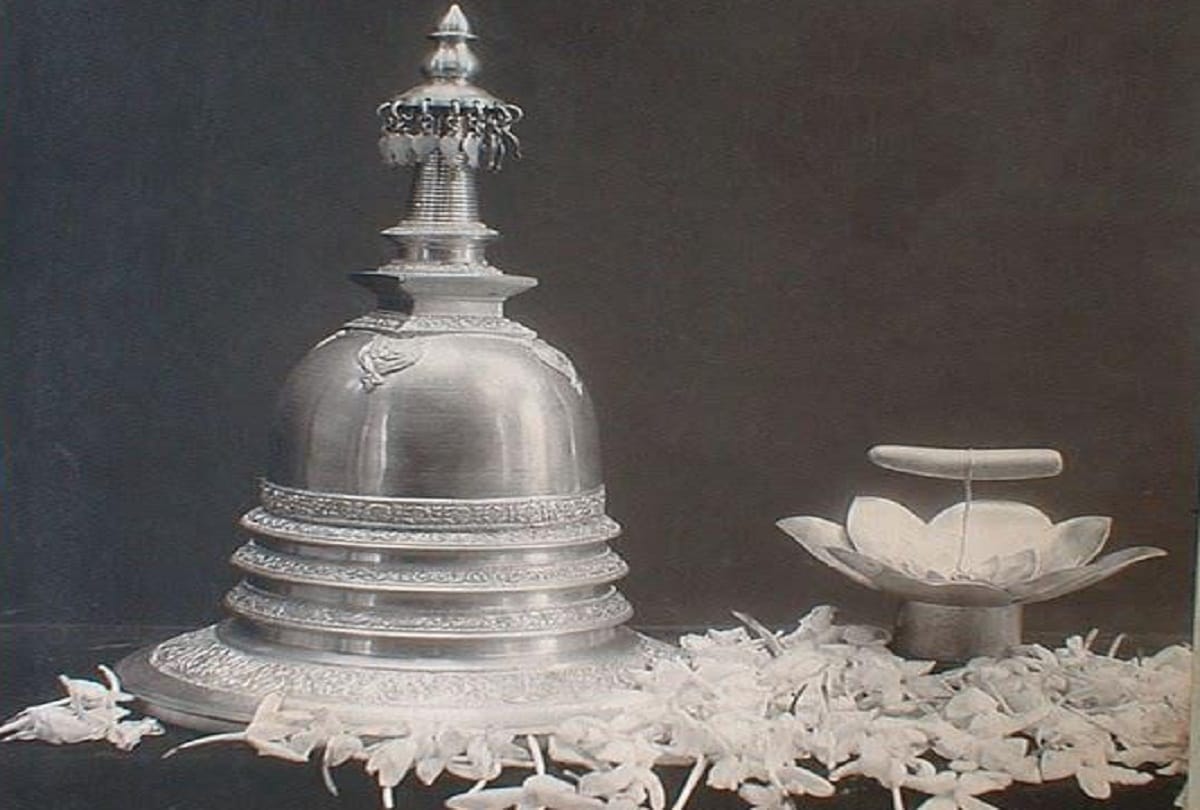 Buddhist Temple of the Tooth in the city of Kandy Sri Lanka where Lord Buddha tooth is stored
