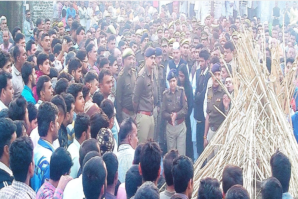 IB Constable Murder Case, Ankit Sharma was cremated in Etawah village of Muzaffarnagar