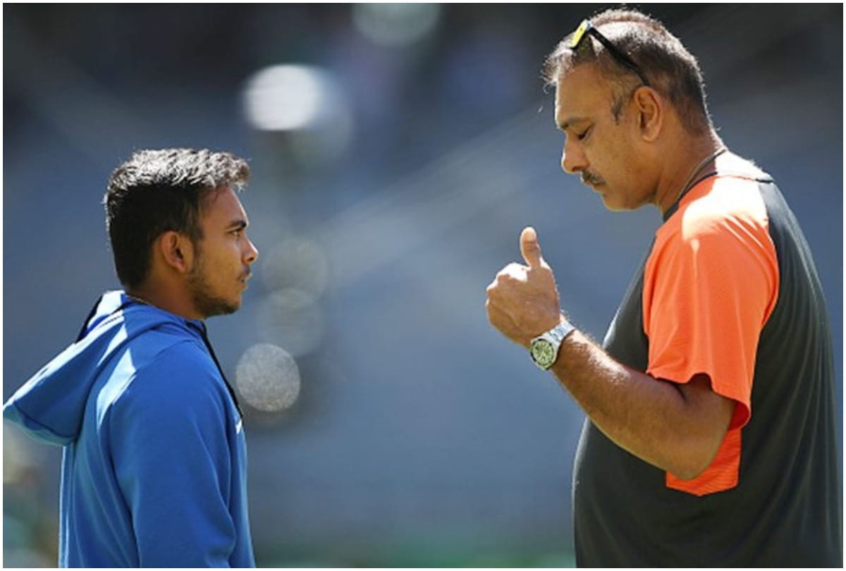 AUS vs IND Prithvi shaw throw targeted non striker end hits rohit sharma video viral
