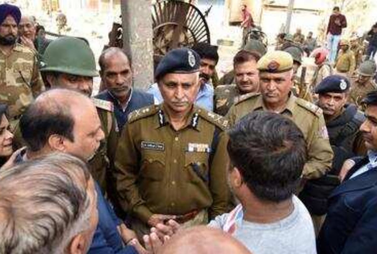 Who is SN Shrivastava new police commissioner of Delhi know all about him bust match fixing in IPL