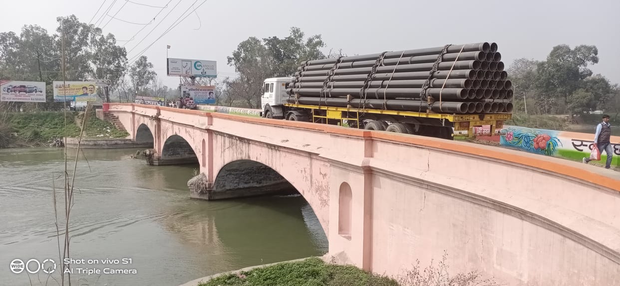 Bhopa Gangahar Bridge threatened by passing of heavy vehicles