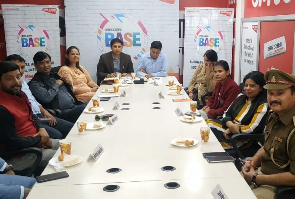 Base Talk organized at Amar Ujala City Office in Gorakhpur
