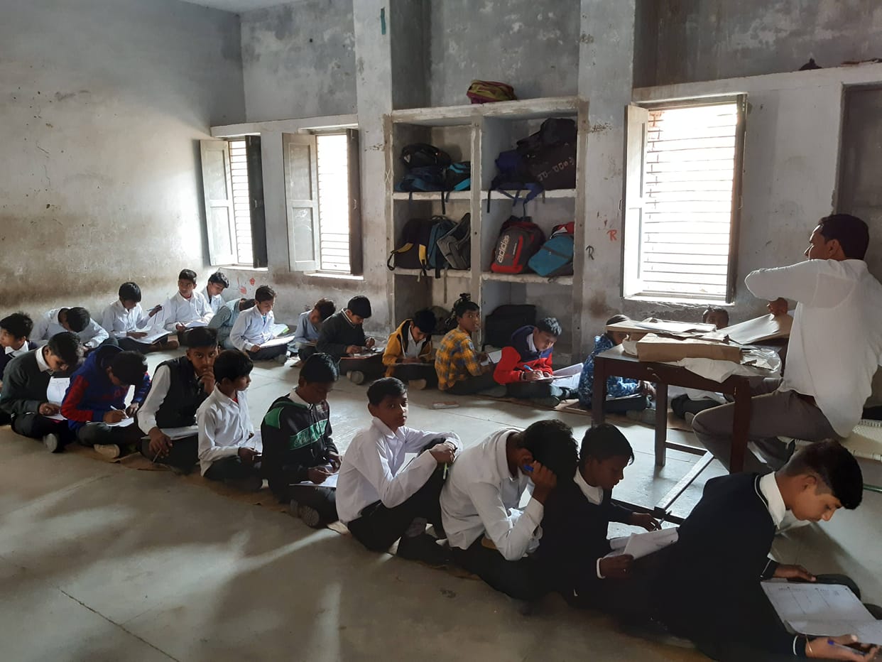 saksham test, 40 students sitting in a class, exam, fatehabad