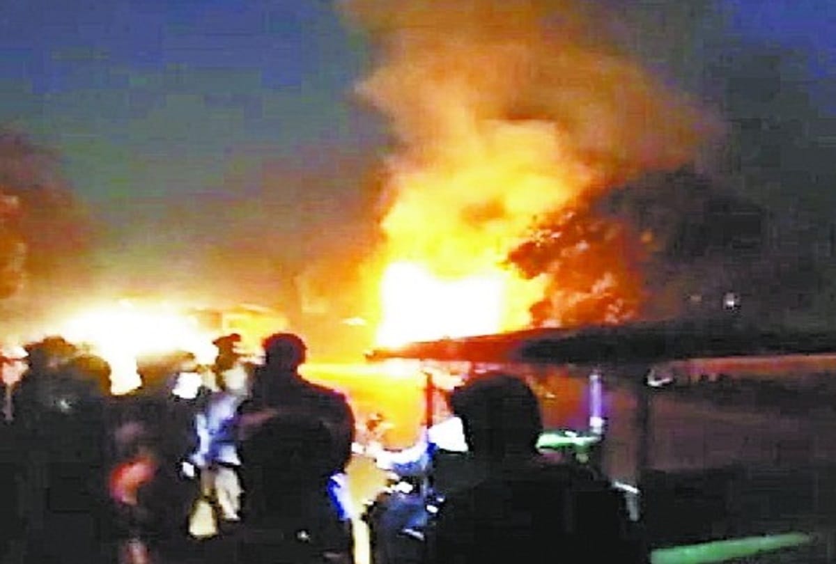 Fire in moving van, riders jumped and ran